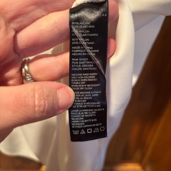 Good American Scuba Funnel Neck Bodysuit in White 2XL - Picture 5 of 5